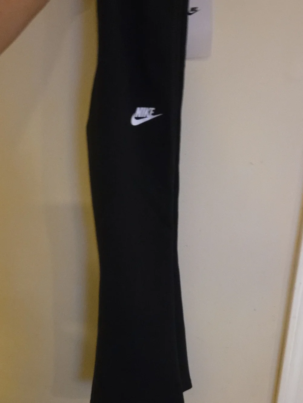 Nike Black Kids pants with White Swoosh - Picture 1 of 5
